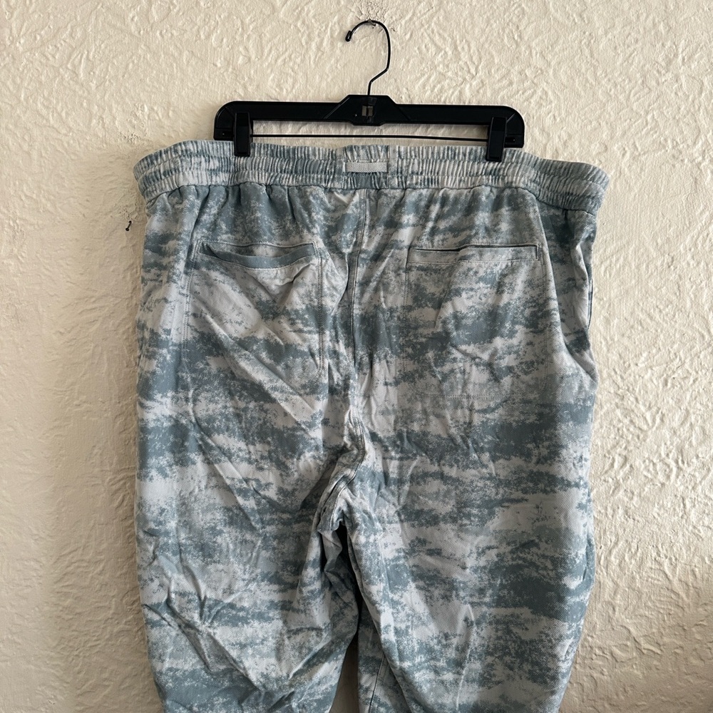 Athleta Farallon Jogger Fog Camo Green Abstract Pattern Plus 3X - Picture 9 of 11